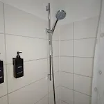 Neu! Kings-apartment - 300m Zum Bahnhof - 6 Personen - Kueche - Gerberplatz Apartman *