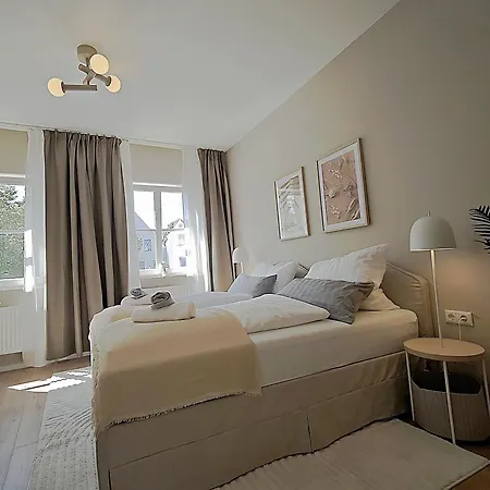 Neu! Kings-apartment - 300m Zum Bahnhof - Max 6 Personen - Mobiles Klimageraet - Kueche Daire
