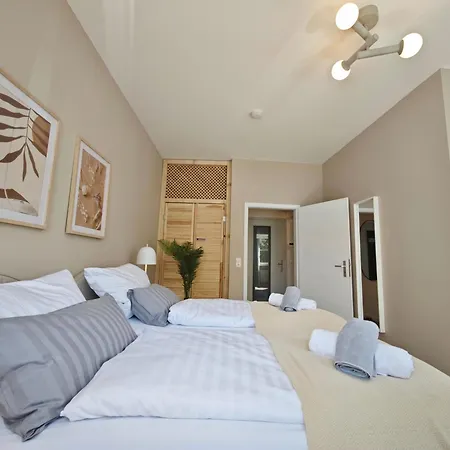 Neu! Kings-apartment - 300m Zum Bahnhof - Max 6 Personen - Mobiles Klimageraet - Kueche Daire *