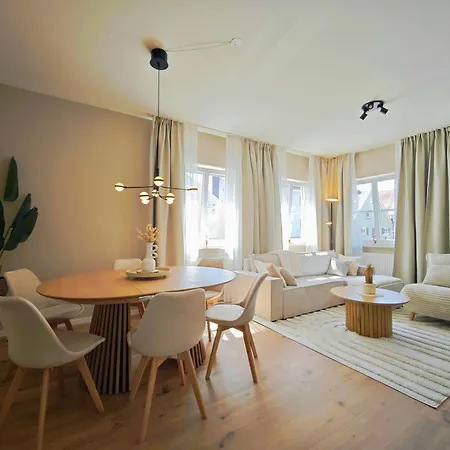 Neu! Kings-apartment - 300m Zum Bahnhof - Max 6 Personen - Mobiles Klimageraet - Kueche Daire Memmingen