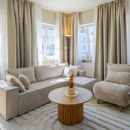 Neu! Kings-apartment - 300m Zum Bahnhof - Max 6 Personen - Mobiles Klimageraet - Kueche Memmingen