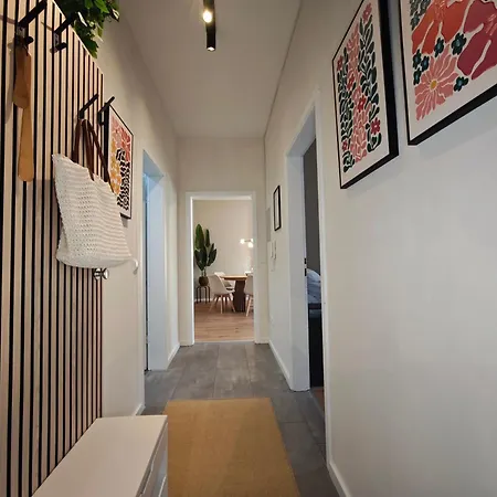 Neu! Kings-apartment - 300m Zum Bahnhof - Max 6 Personen - Mobiles Klimageraet - Kueche * Memmingen